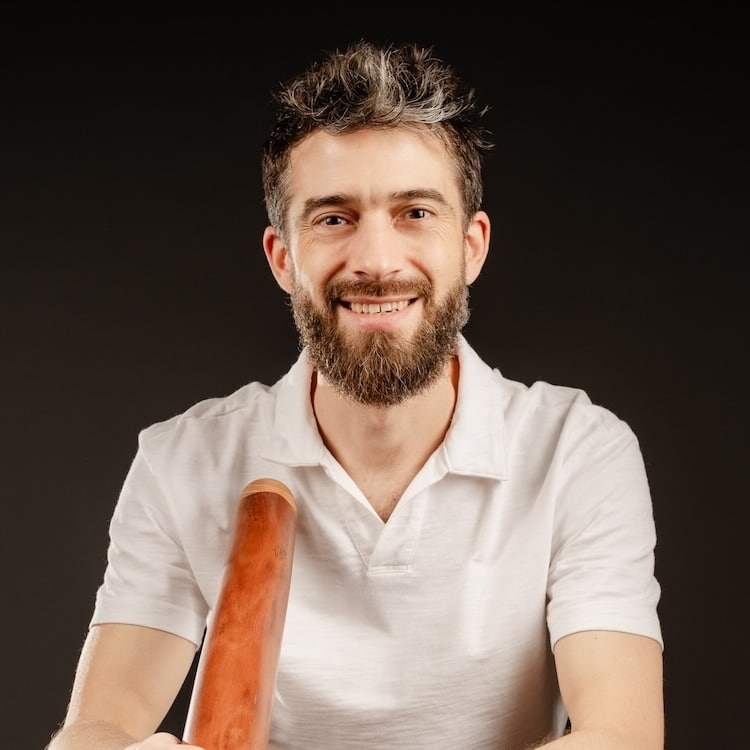 Portrait d'othello ravez qui sourit